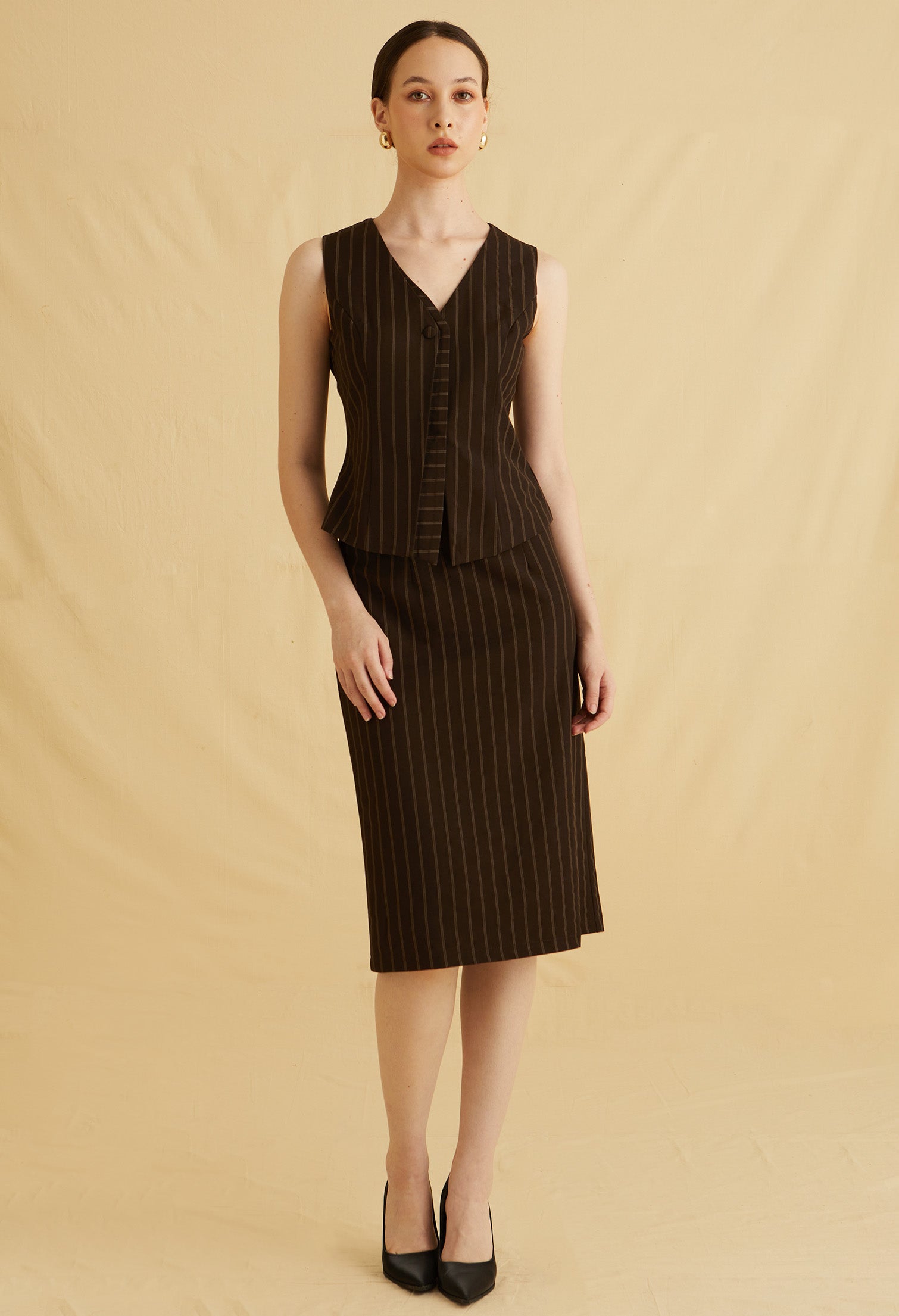 Sharp Line Midi Skirts