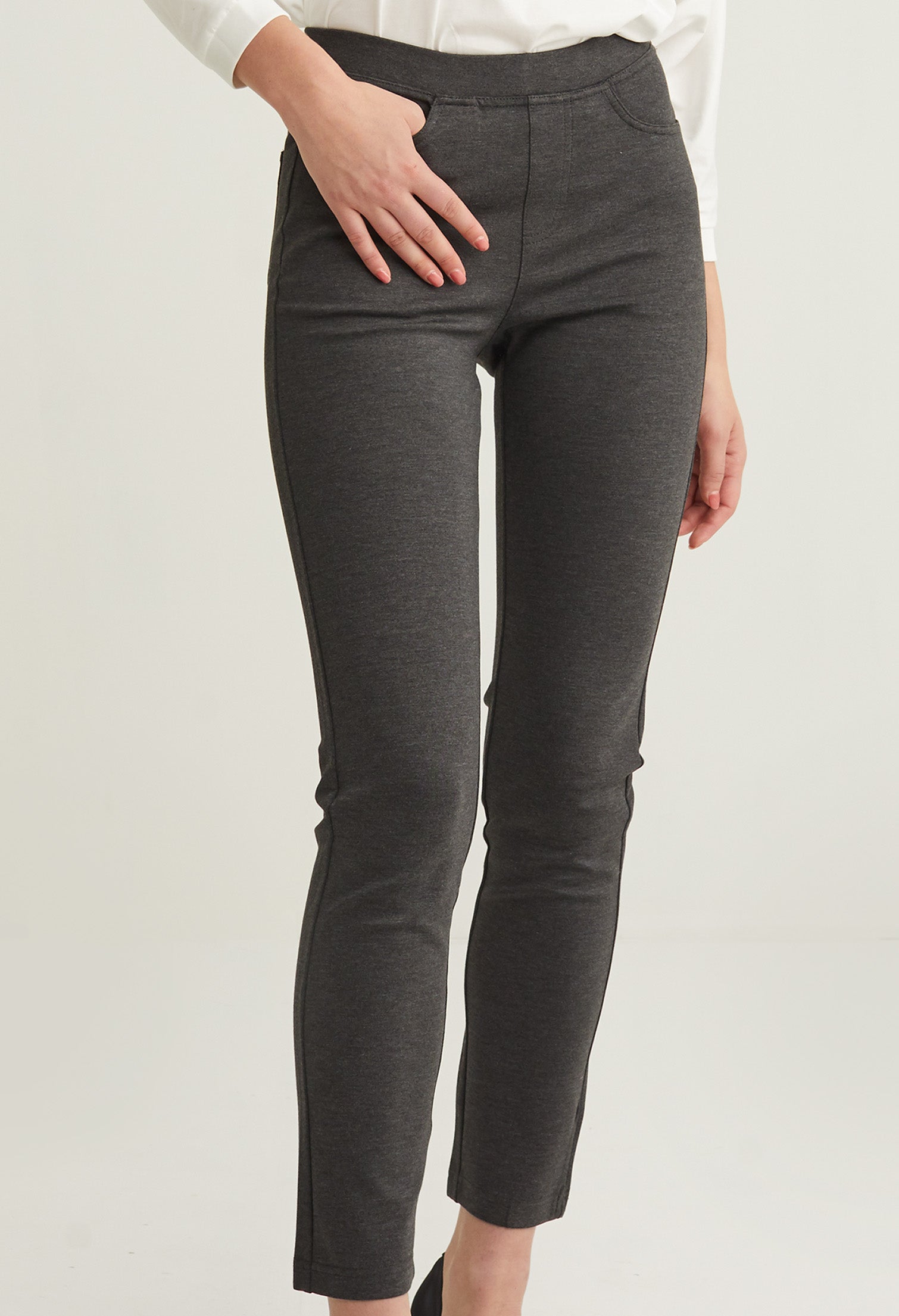 Tapered Elastic Trousers