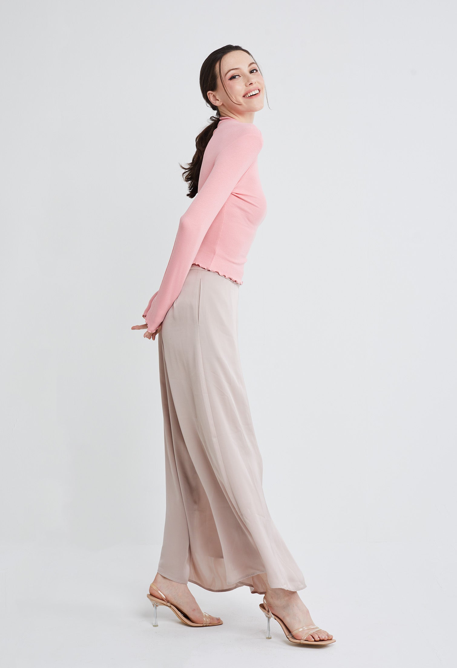 Frilled Turtleneck Inner Fitted Top