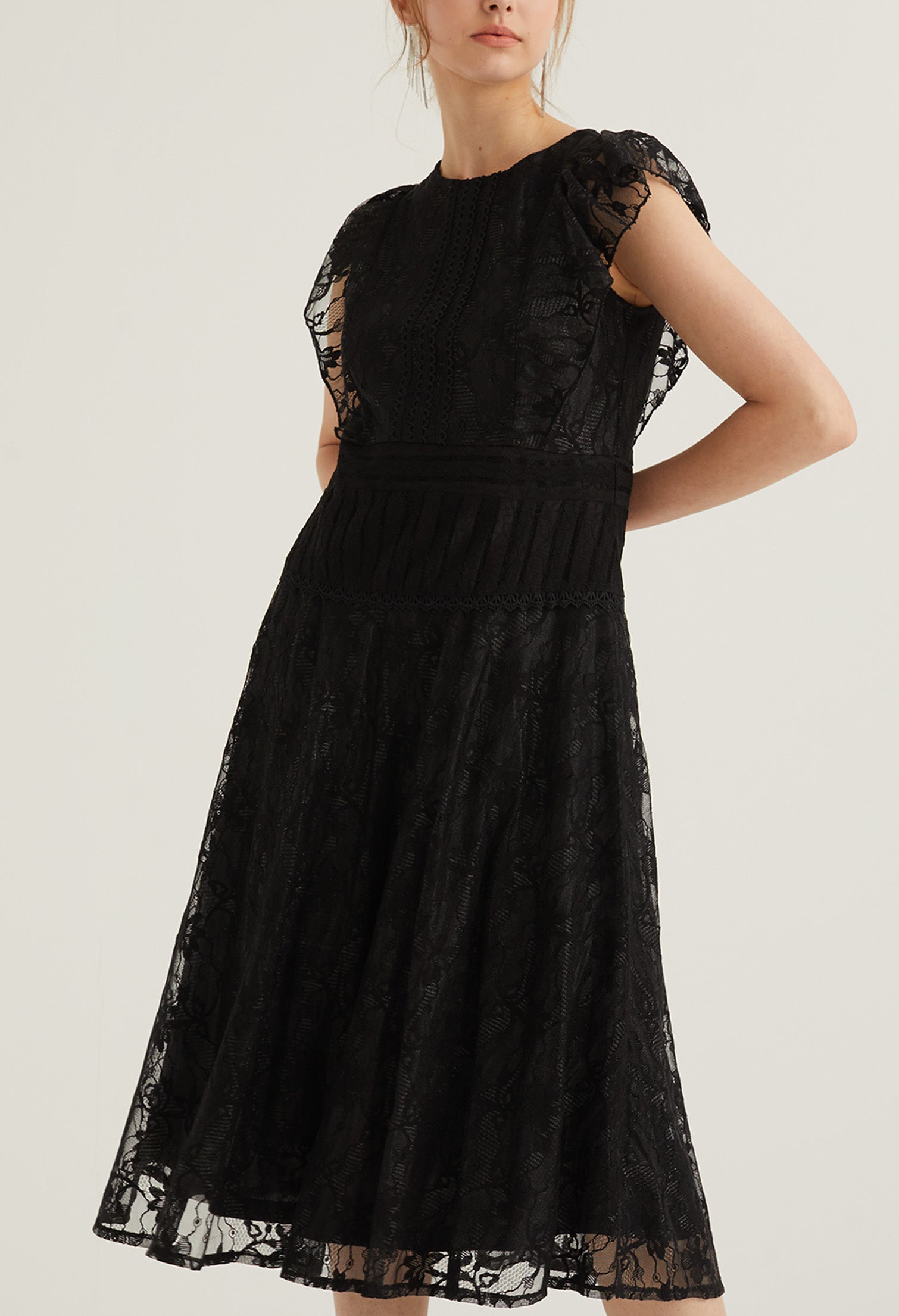 Ruffle Lace Detail Cocktail Dress