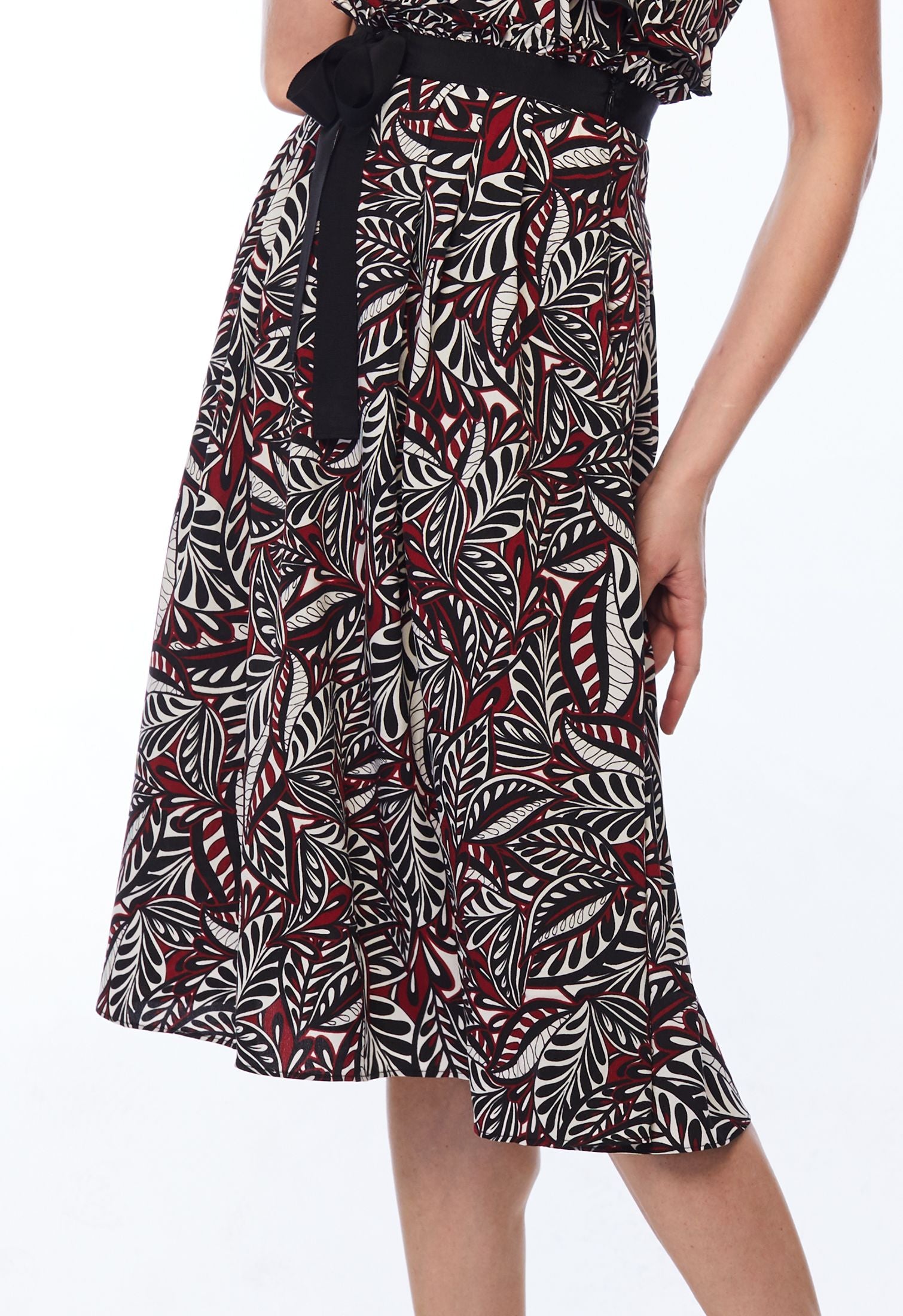 Paisley Print Skirt with Tie
