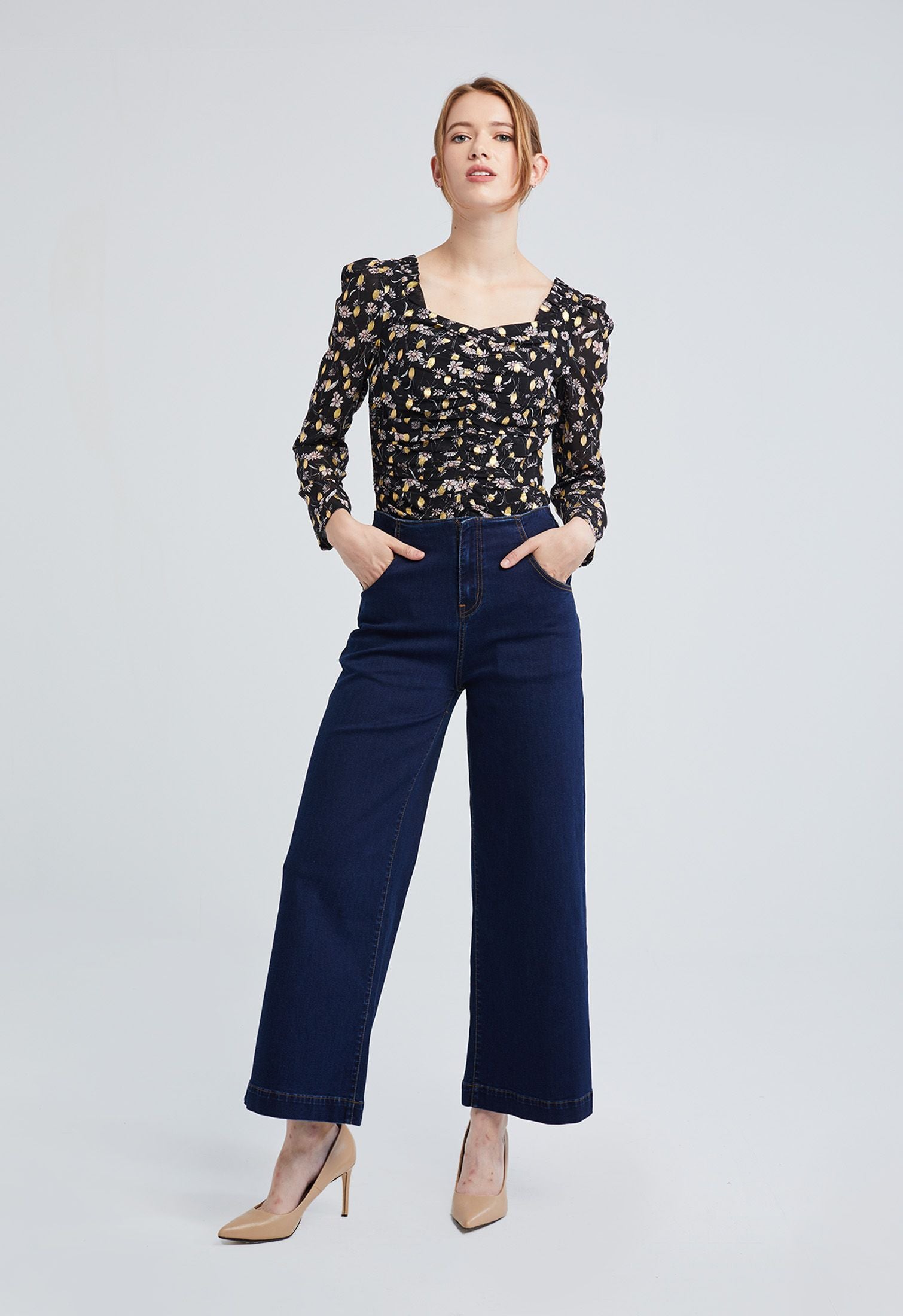 High-waist Wide Flare Jeans